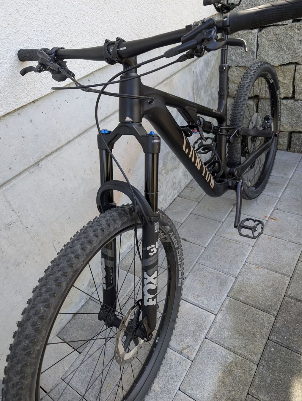 Canyon Velos: CANYON Neuron 7 Crest Black - Size S – Gebraucht aus Frauenfeld von Mrmoto 1