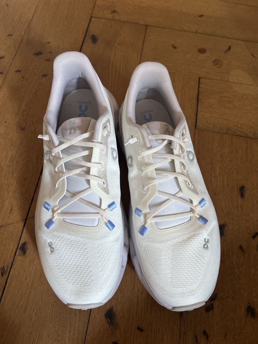 Scarpe da donna: On Cloud Tilt – Usato da Zürich venduto da Sarah552 3