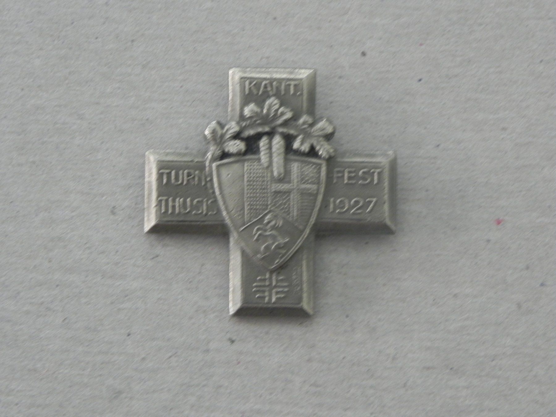 Placchette & Badge: Abzeichen Brosche Medaille Thusis Graubünden GR 1927 – Usato da Siebnen venduto da krimsie