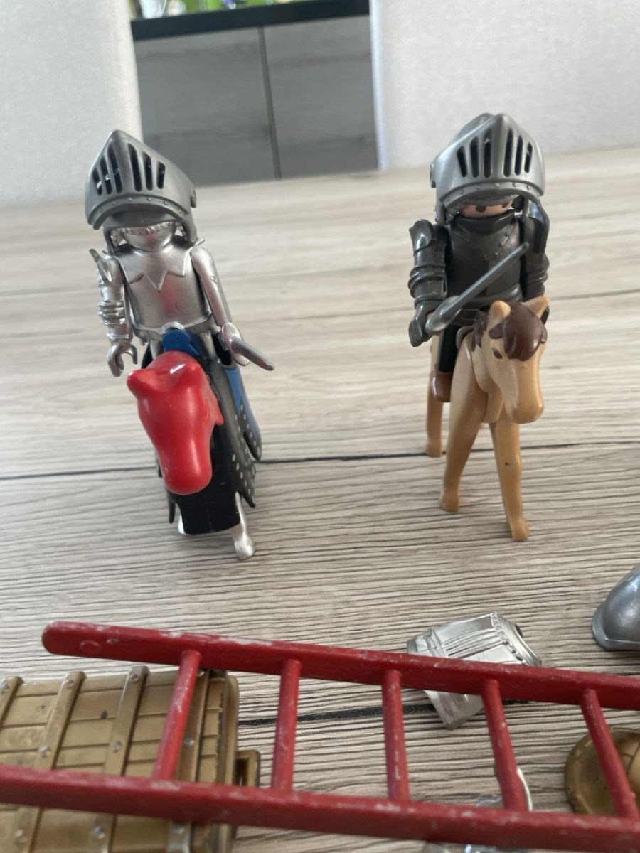 Playmobil Jouets: Playmobil Ritter – D'occasion à Selzach par adr_8mst 1
