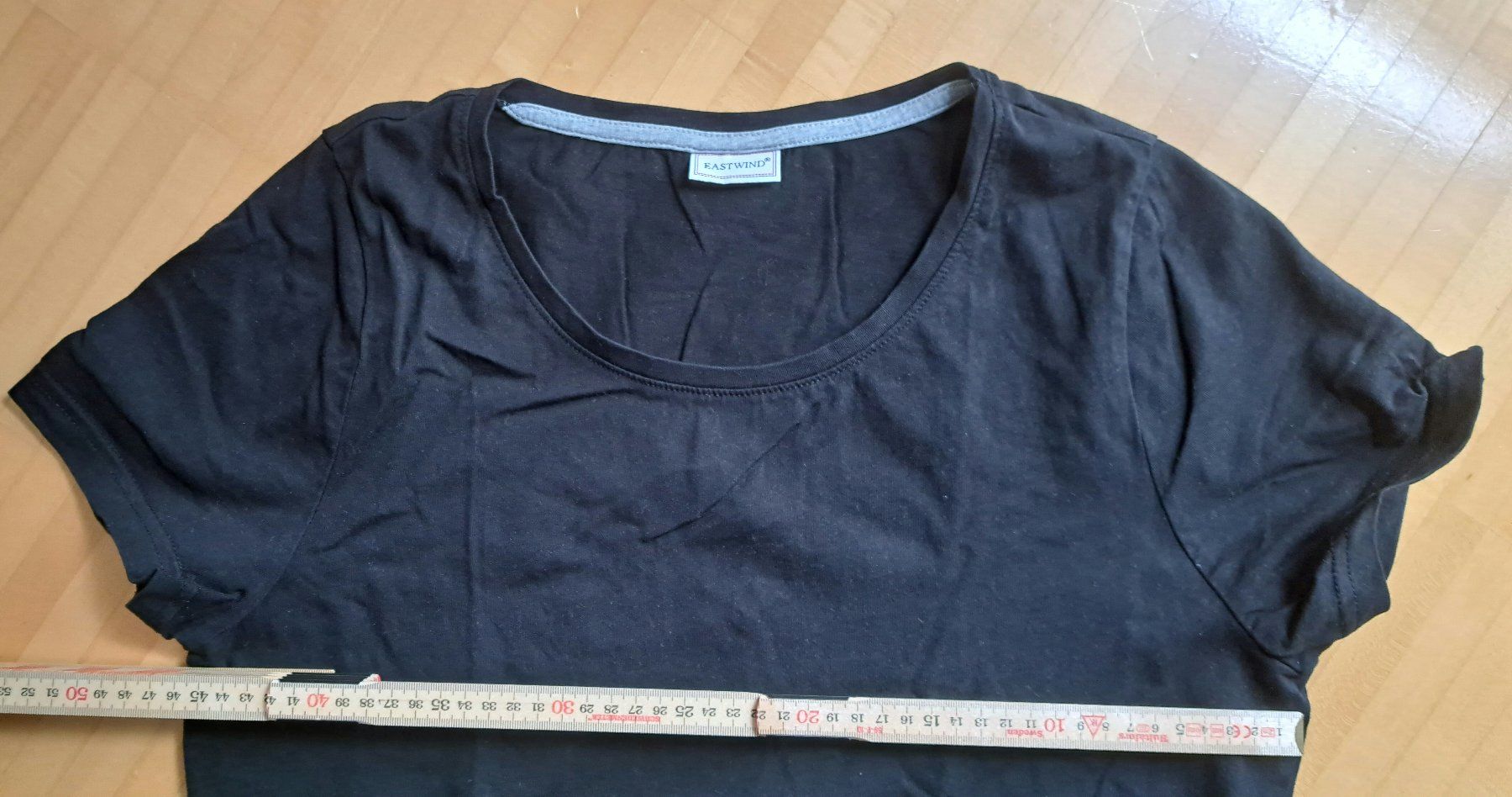 T-shirt: 3er Pack T Shirts Eastwind – Usato da Küssnacht am Rigi venduto da AutoVilla 2