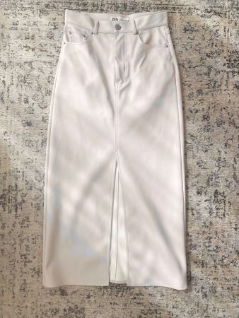 Jupe midi ZARA, XS, en similicuir