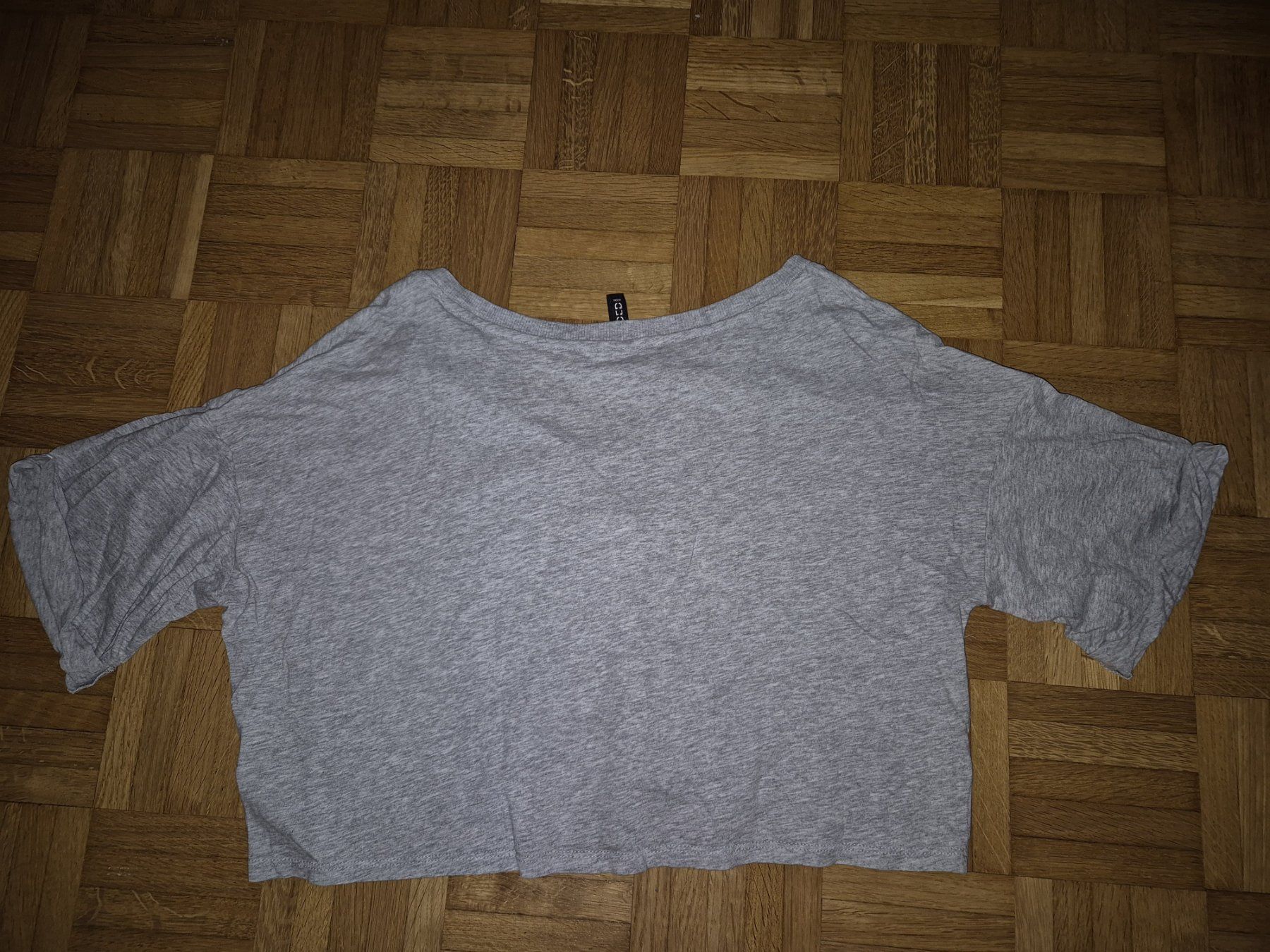 H&M Blouses, T-shirts & Tops: Crop-Top – Neuf (Voir description) à Aesch BL par sar_j59l 2