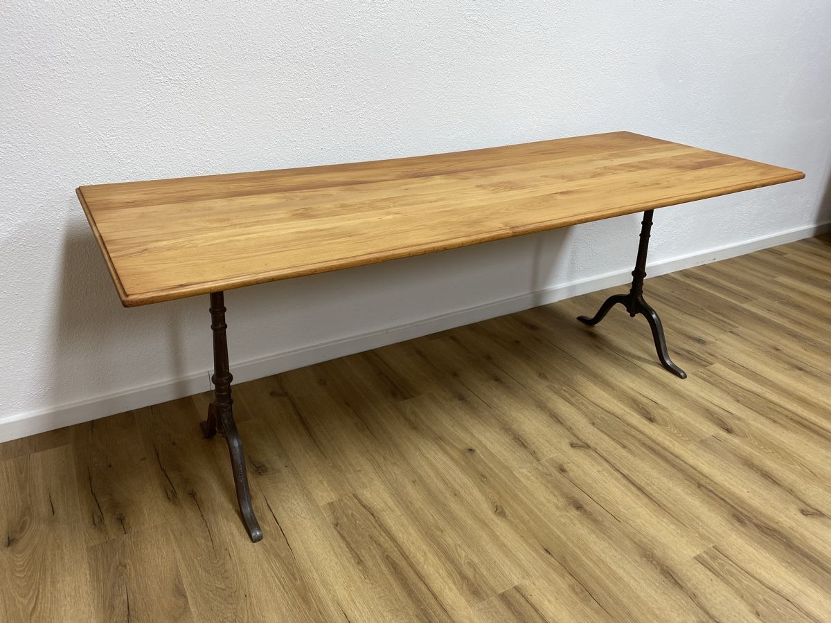 Tische: Beizentisch Buche – Gebraucht aus Basel von MoebelSackmann 1