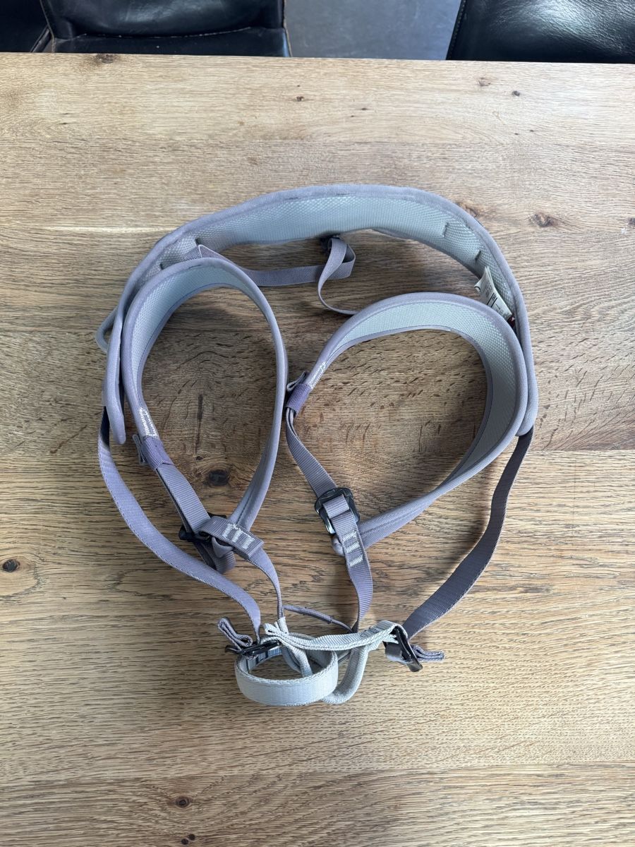 Petzl Attrezzatura da arrampicata: Petzl Klettergurt Corax Gr. 1 – Usato da Zürich venduto da lillaulrich