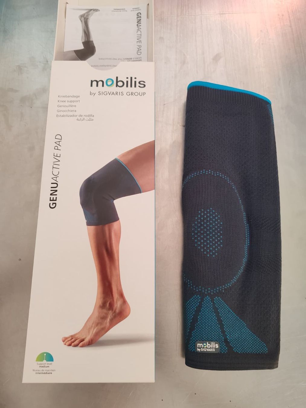 Sigvaris Attrezzature mediche: Sigvaris MOBILIS GenuActive Pad Kniebandage - M – Nuovo e nell'imballaggio originale da Bern venduto da PrettyGood 3
