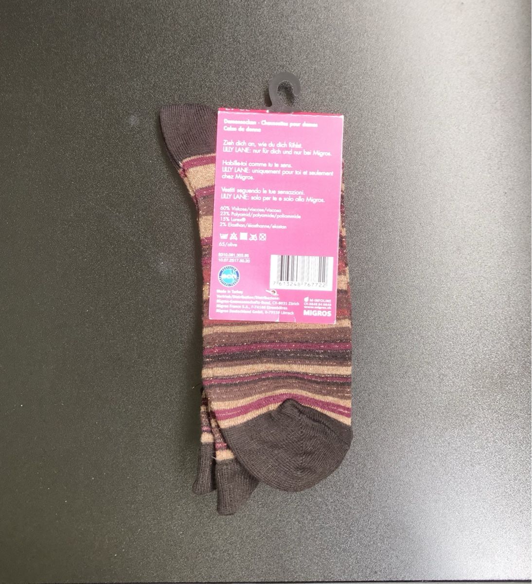 Socken: Socken gestreift Grösse 39-42 neu – Neu und originalverpackt aus St.Gallen von nitka. 1