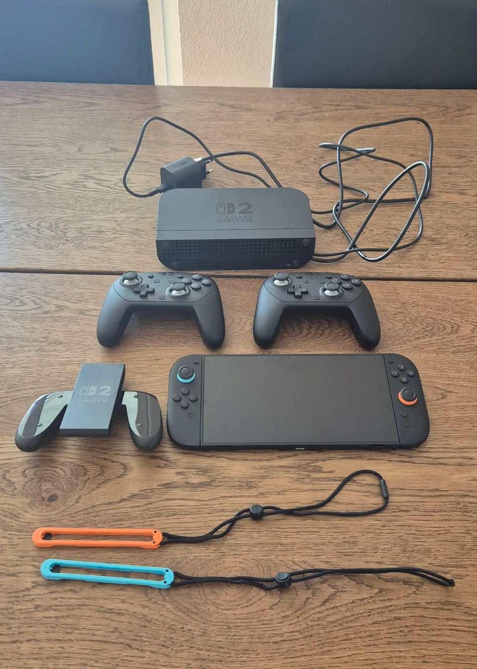 Nintendo Konsolen: Nintendo Switch 2 inkl. 2 Controller Pro Controller – Gebraucht aus Zuzwil SG von hofmanndamian