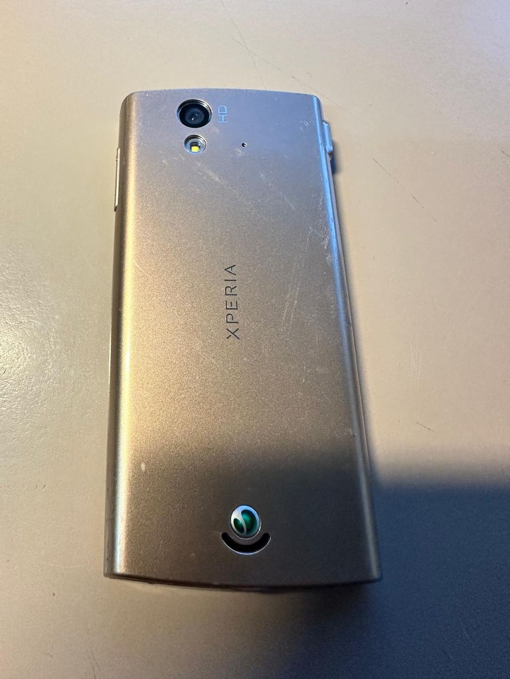 Sony Telefoni cellulari / Smartphones: Sony Ericsson Xperia HD Atrappe – Nuovo (secondo la descrizione) da Thörishaus venduto da zimtfein 1