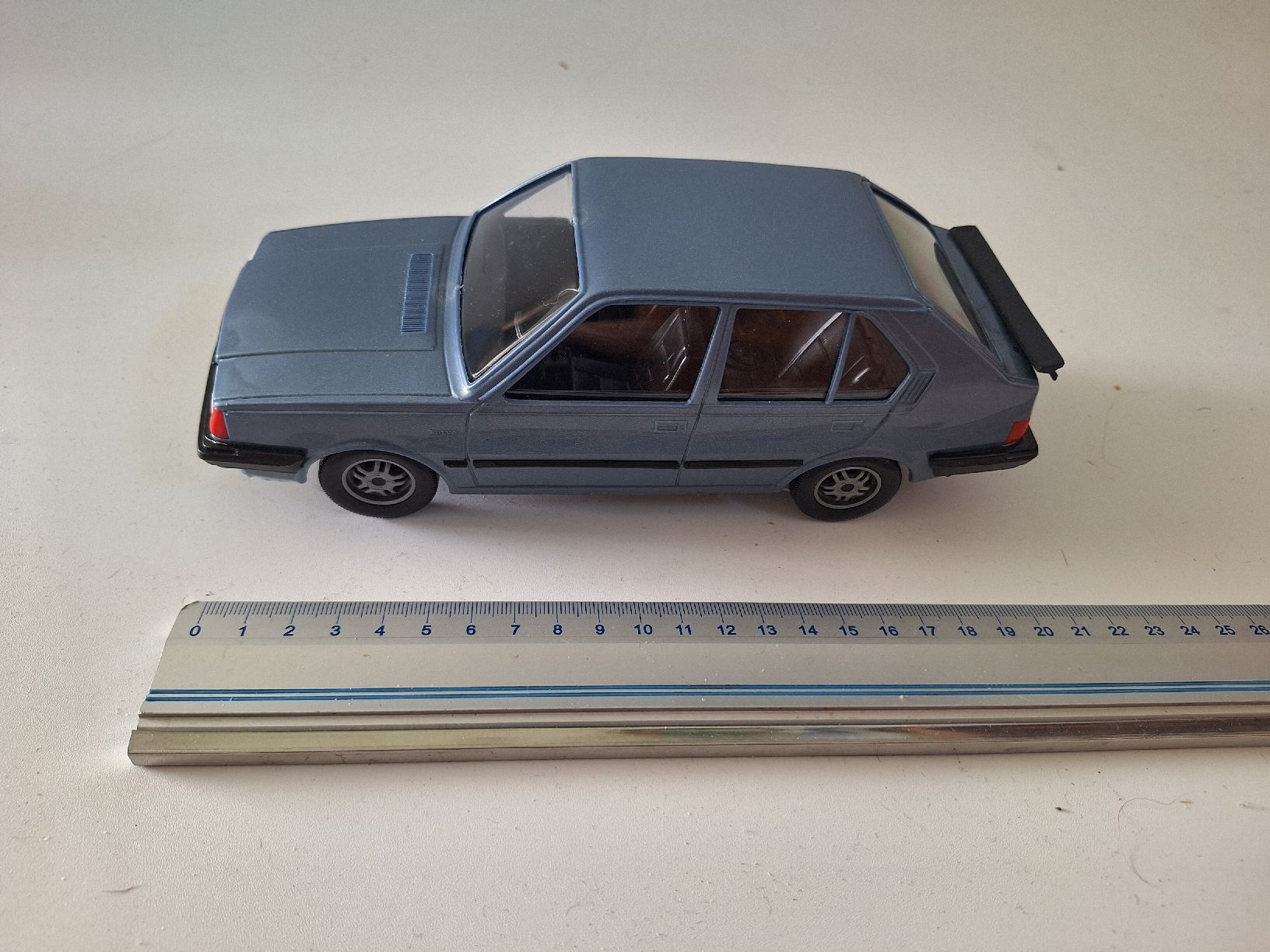 Volvo Modellini d'auto: Volvo 360 GLT Modellauto – Nuovo (secondo la descrizione) da Künten venduto da Dfog