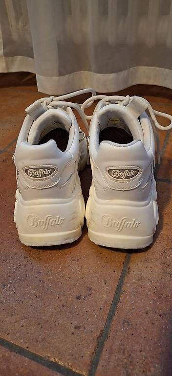 Damenschuhe: Buffalo fairy weiss grösse 40 – Gebraucht aus Kölliken von minimeee 3
