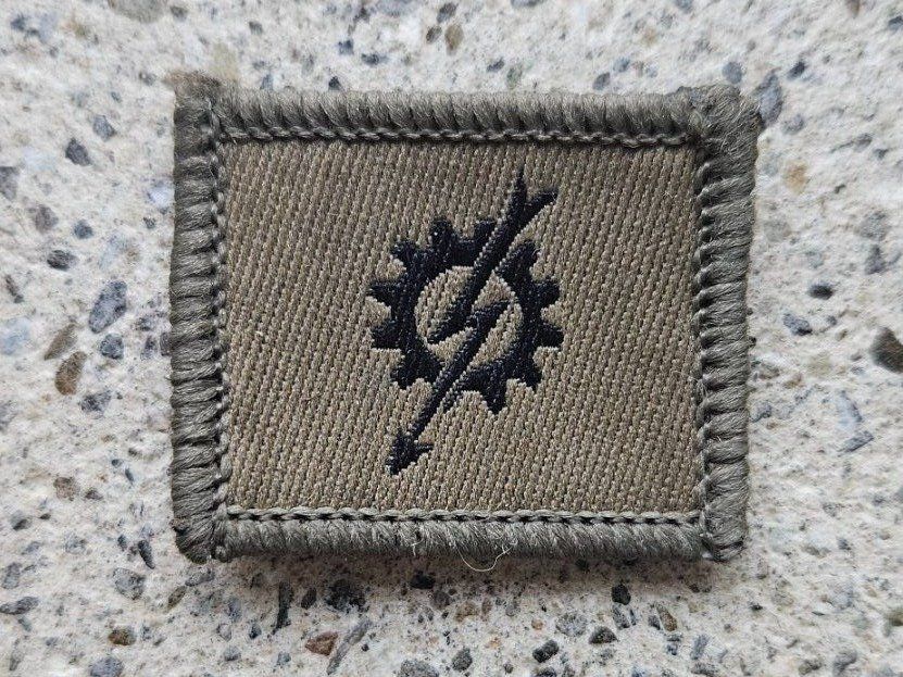Schweizer Armee Placchette & Badge: *** Funktionsabzeichen Gerätemechaniker Klett *** – Nuovo e nell'imballaggio originale da Riedholz venduto da fr_sIruP