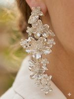 Boucles d'oreilles pendantes fleuries argentées - Chic ✨