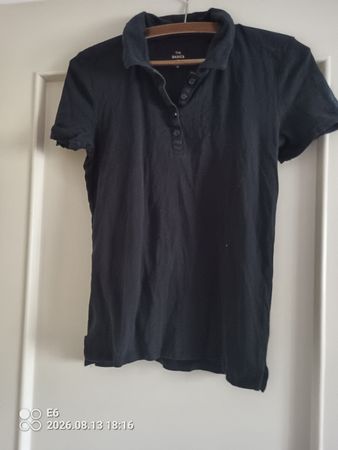 Schwarzes Poloshirt