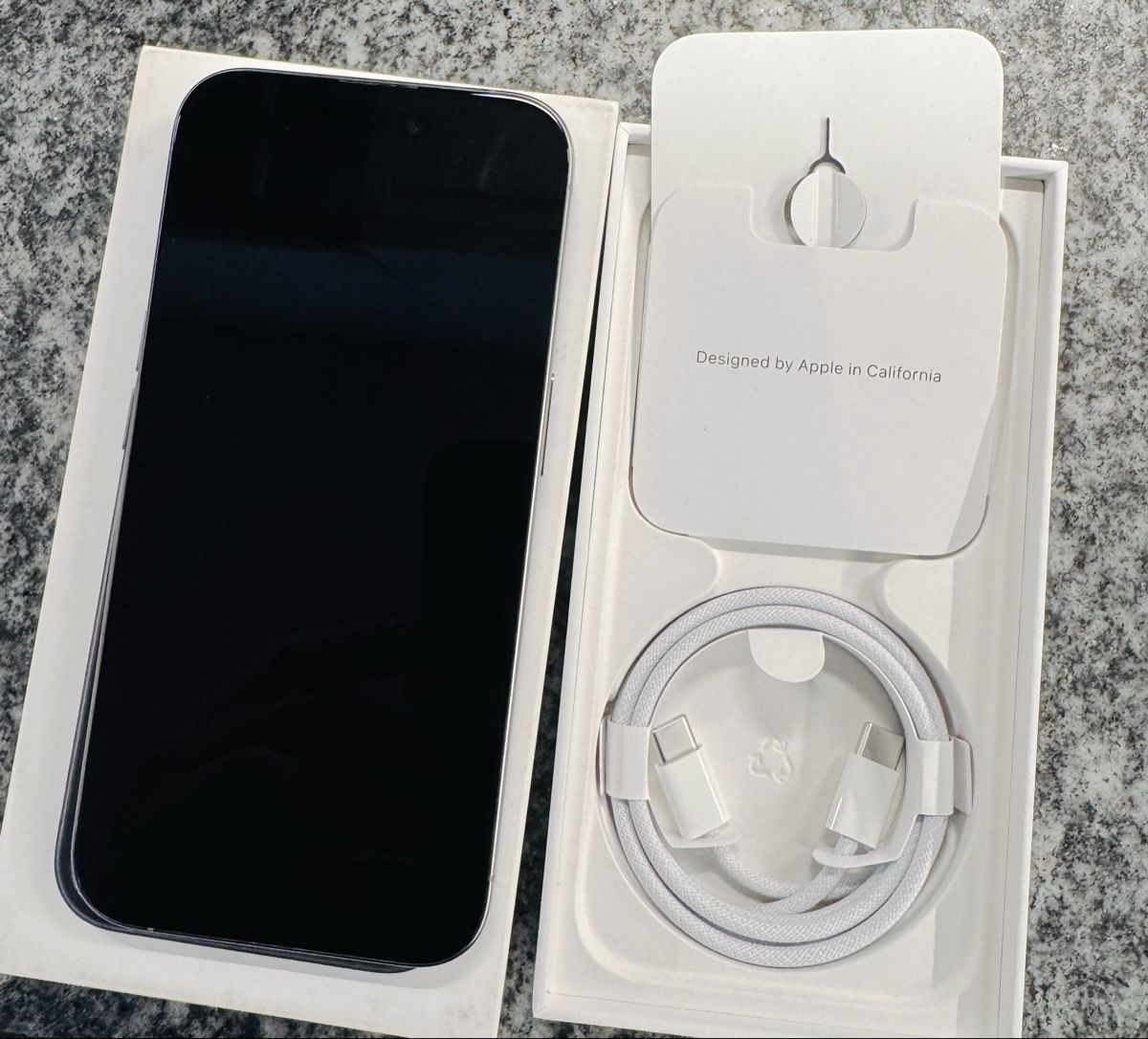 Apple Telefoni cellulari / Smartphones: iPhone 15 Pro Natural Titanium 128GB – Nuovo (secondo la descrizione) da Rotkreuz venduto da Nedoli 1