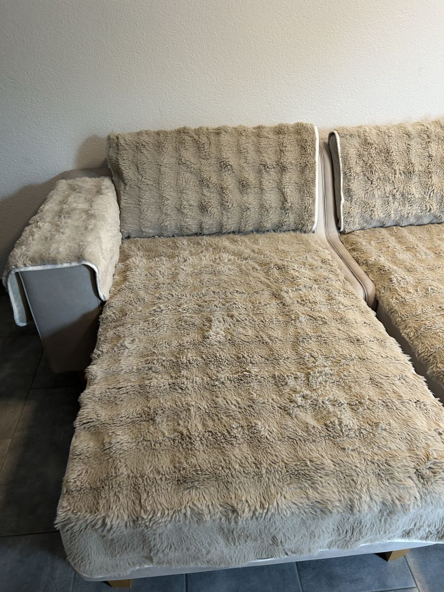 Sofas: 2 Sofas im Set – Beige, exkl. Kuscheldecken – Gebraucht aus Steffisburg von lar_w9mc 3