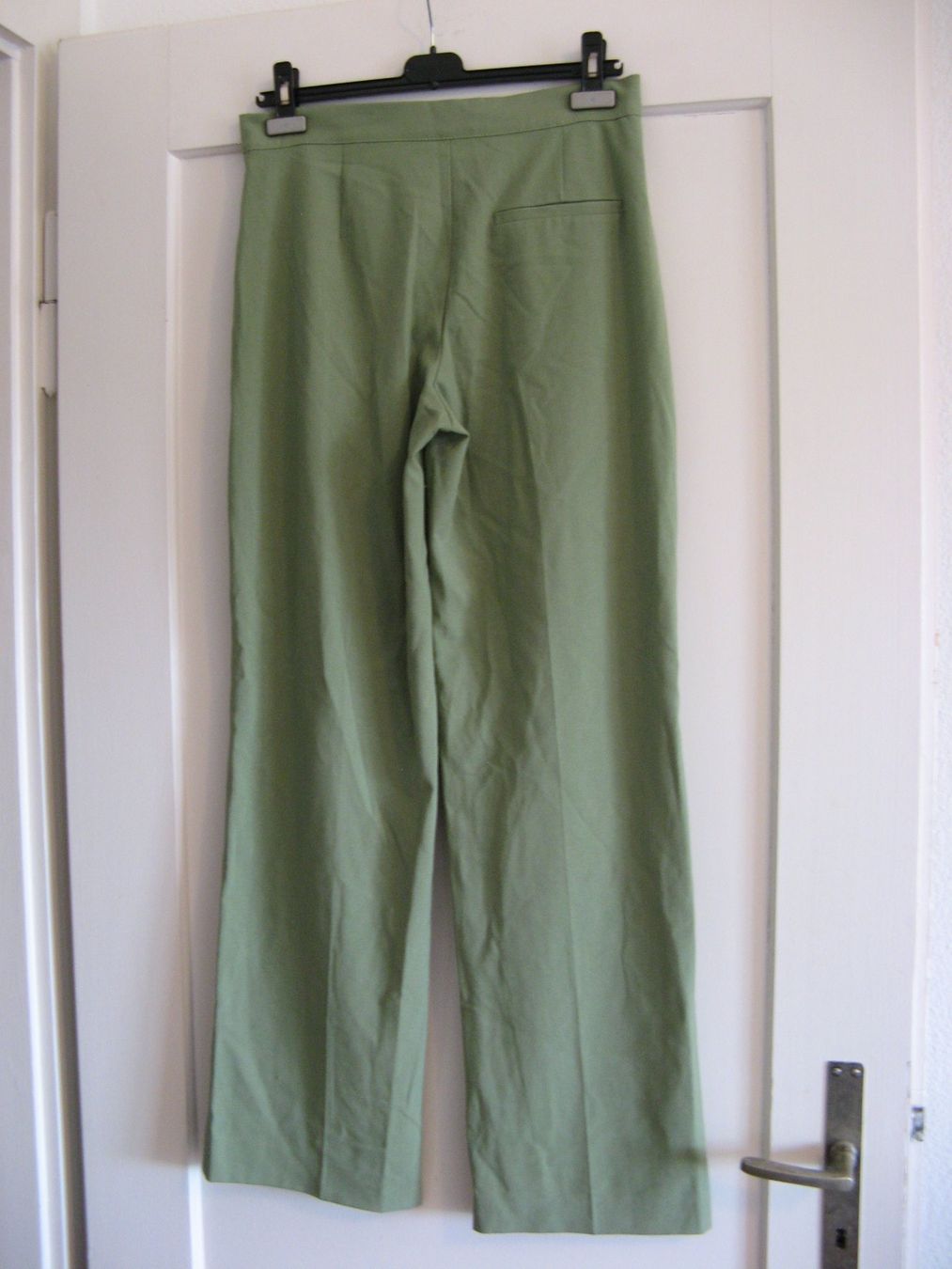 Pull&Bear Pantaloni: grüne Hose Pull & Bear Gr. M – Usato da Zürich venduto da apil 3