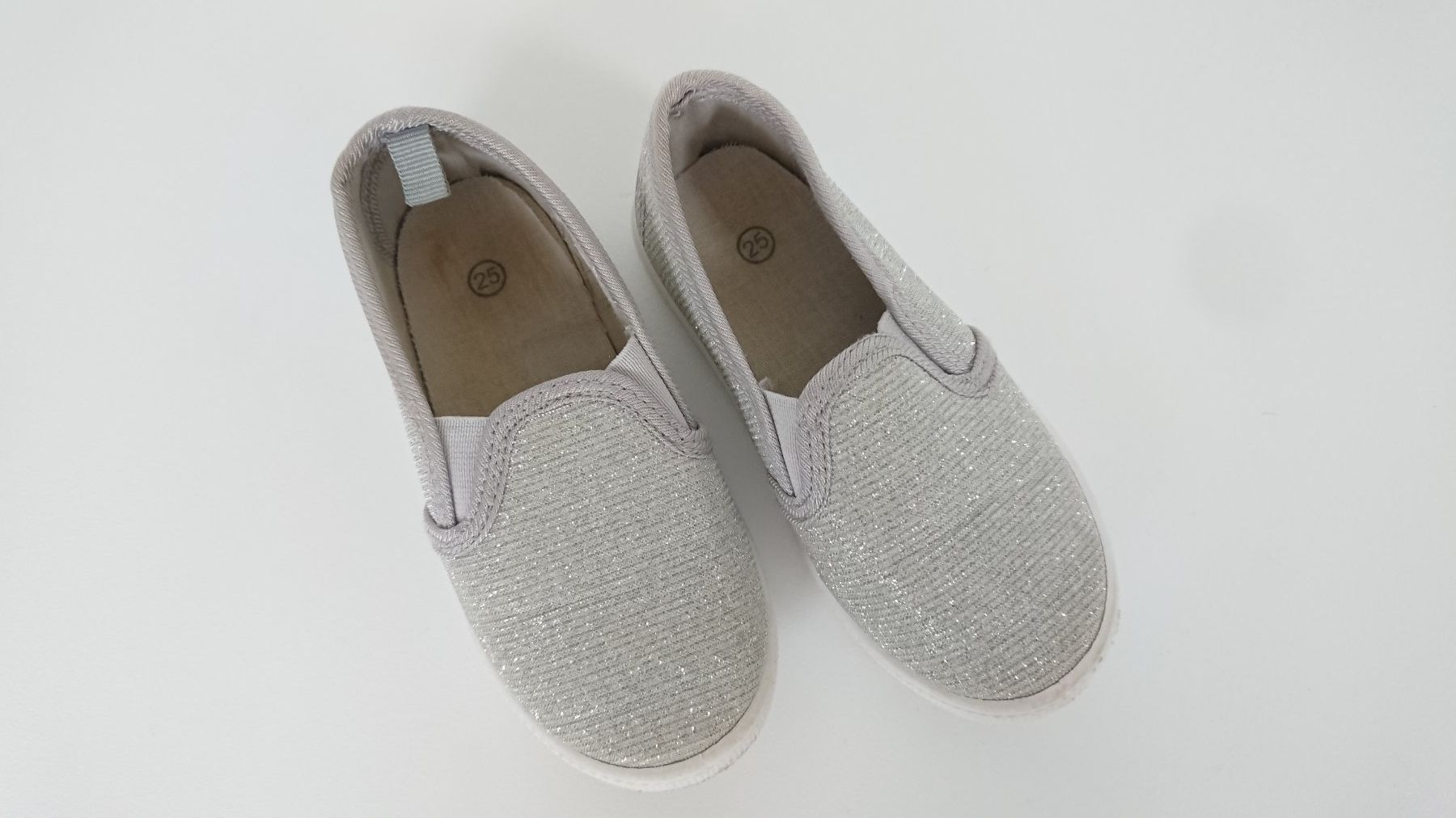 Scarpe per ragazze: Mädchen Schuhe Halbschuhe Gr. 25 Grau glitzernd – Usato da Hallau venduto da CHACLA 1