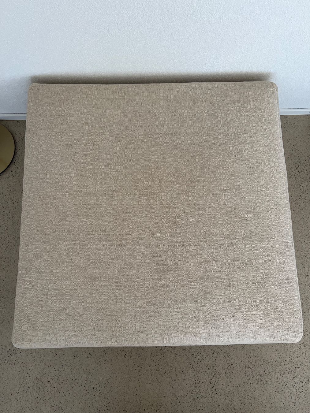 Minotti Sgabelli: Minotti Beige Ottoman Groundpiece Pouf Basis Element – Usato da Zürich venduto da bottega.bernardo 3