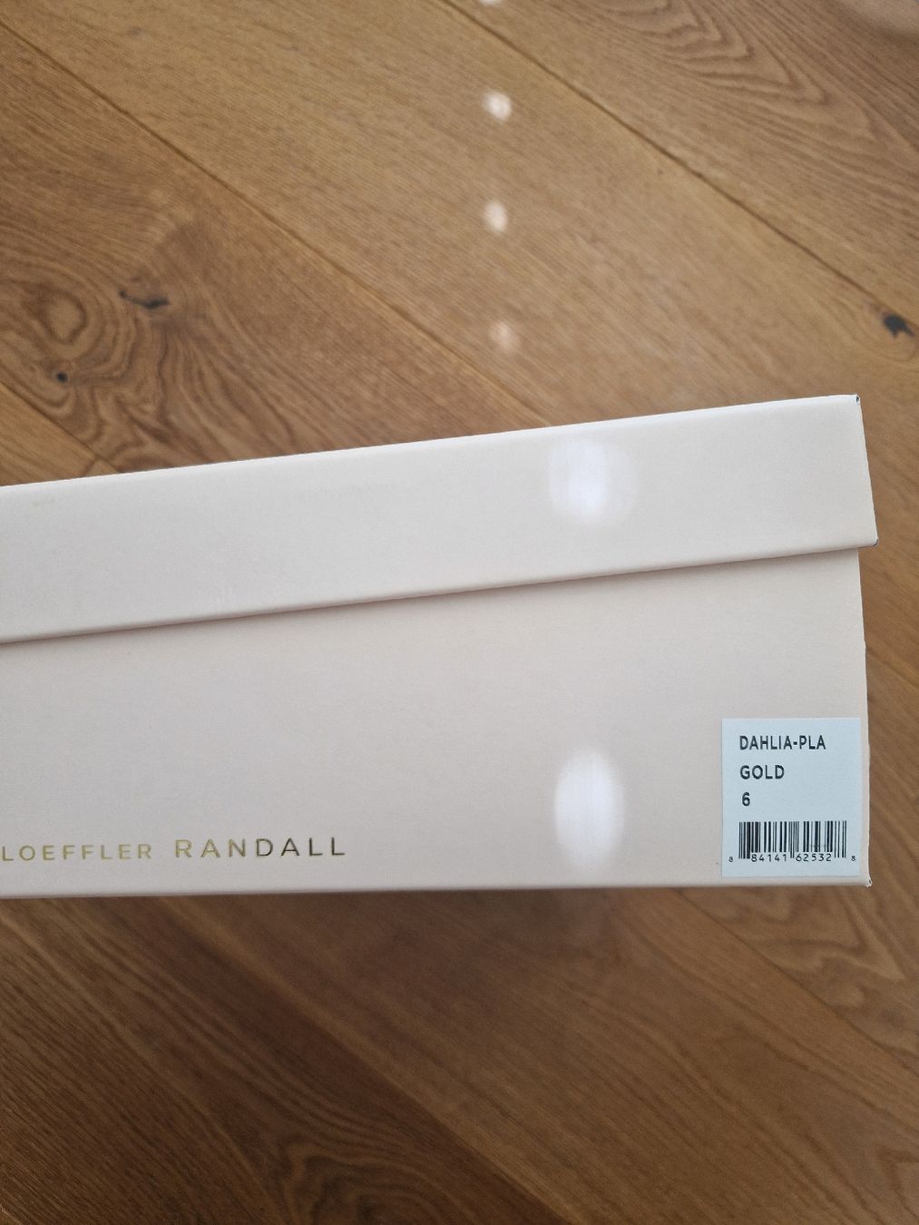 Damenschuhe: Loeffler Randall Sandalen gold – Gebraucht aus Eschenbach SG von SanFranciscoCalifornia 8