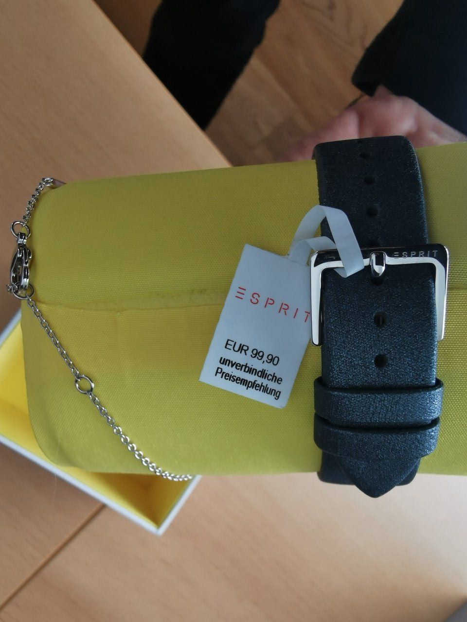 Esprit Orologi: Damen Uhr Esprit mit Silber Armkette – Nuovo (secondo la descrizione) da Gunzwil venduto da Ddanii 1