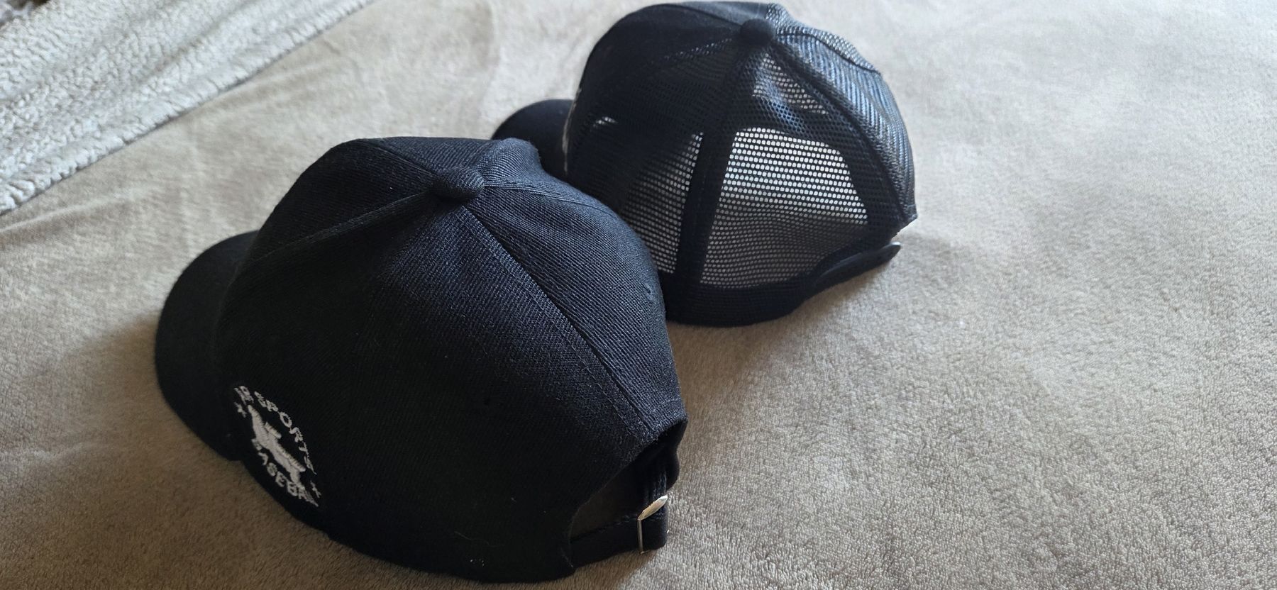 Autres vêtements & accessoires: Caps – Neuf (Voir description) à Rothenburg par nadine094 1
