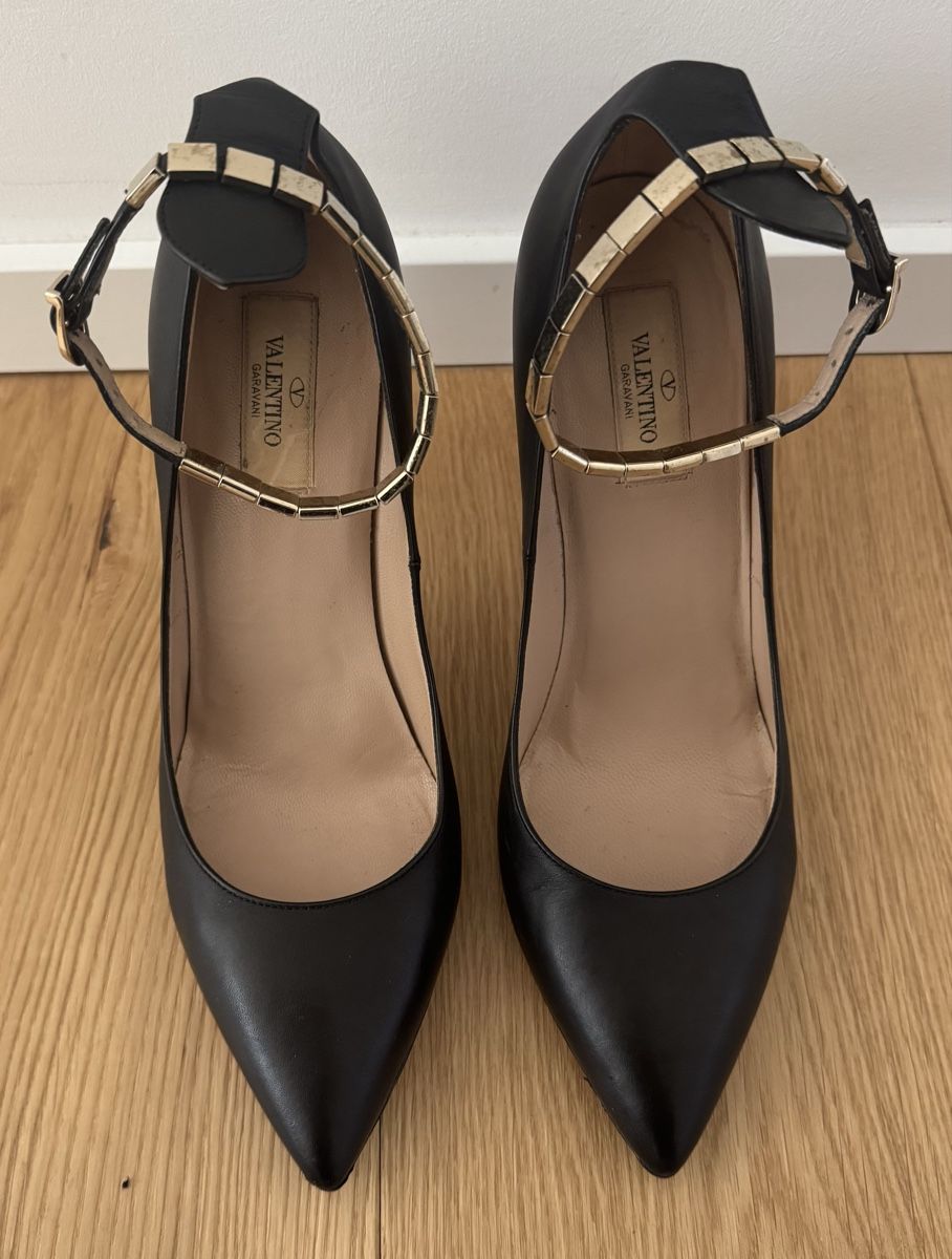 Valentino Scarpe da donna: Valentino Garavani black pumps – Usato da Paradiso venduto da Edith_store 1