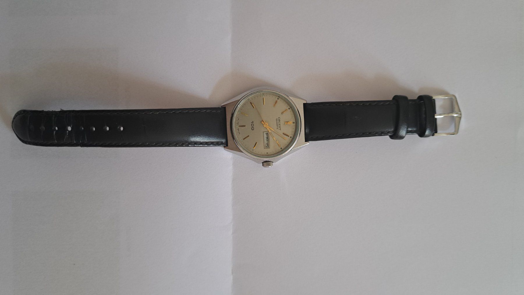 Orient Orologi: Montre ORIENT Quartz Argent Jour/Date Modèle 100 .. – Difettoso da Clarens venduto da mig_f5z9 1