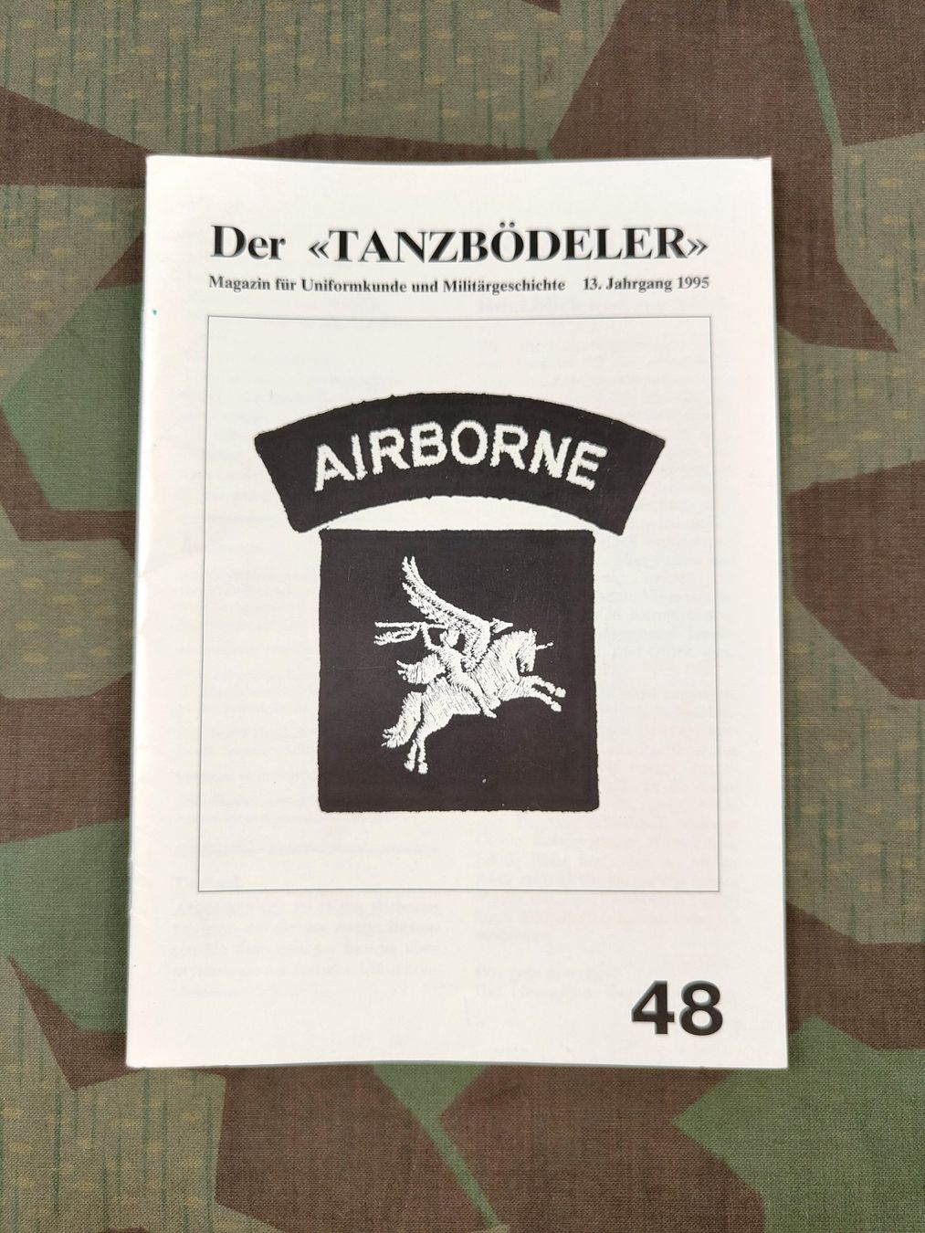 Schweizer Armee Uniformi: Der «TANZBÖDELER» Nr. 48 – Usato da Bauma venduto da SwissMilitaria