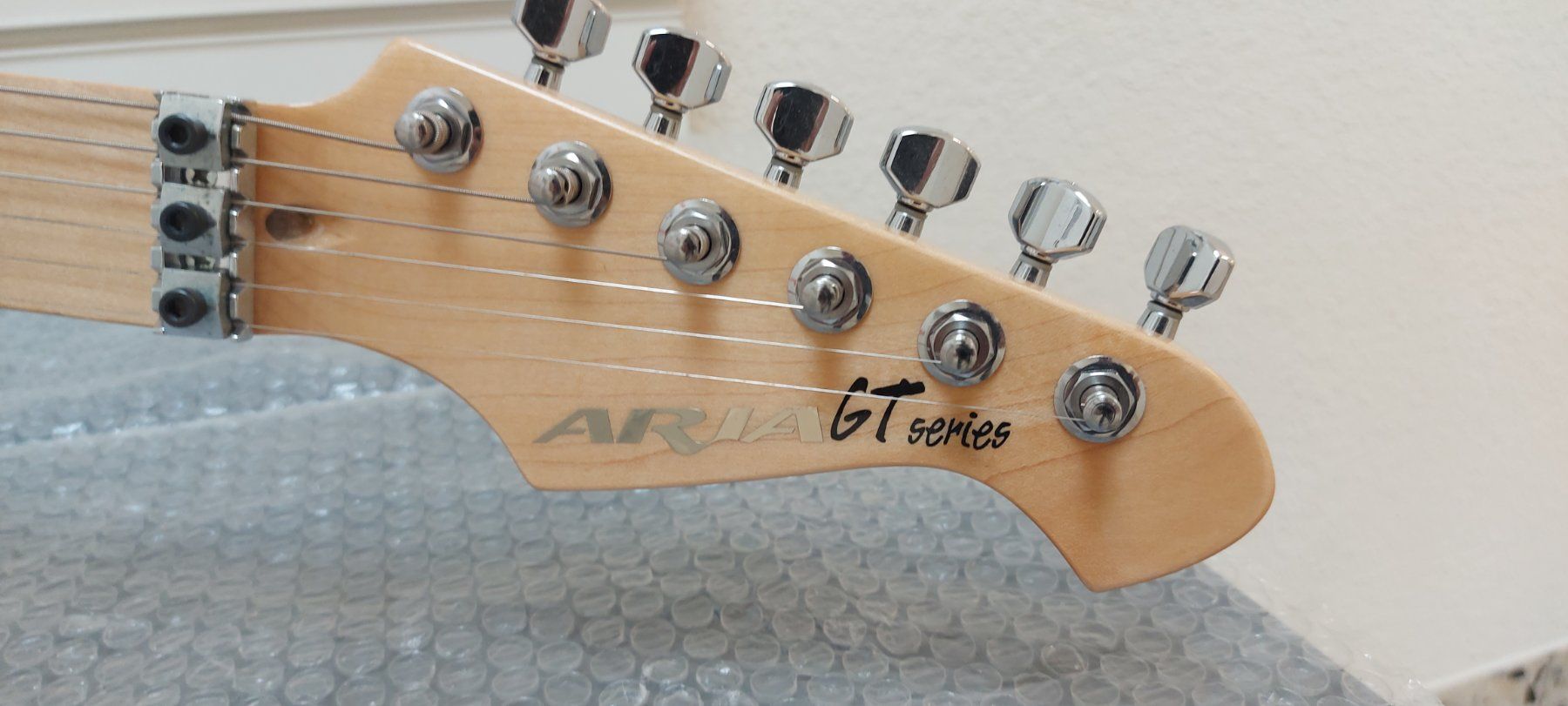 Strumenti musicali: Aria GT Series e-gitarre neuwertig – Nuovo (secondo la descrizione) da Glattbrugg venduto da Swissmusik 1