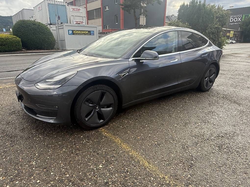 Tesla Automobili: Tesla Model 3 Long Range – Usato da Dietikon venduto da duk_bxk9 1