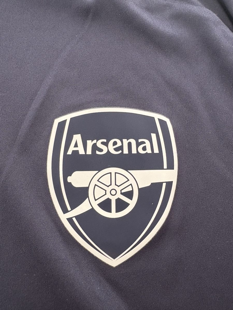 Arsenal Maillots de corps & Pantalons: Arsenal Trainingstrikot Grösse L – D'occasion à Domat/Ems par tim_lq6b 1
