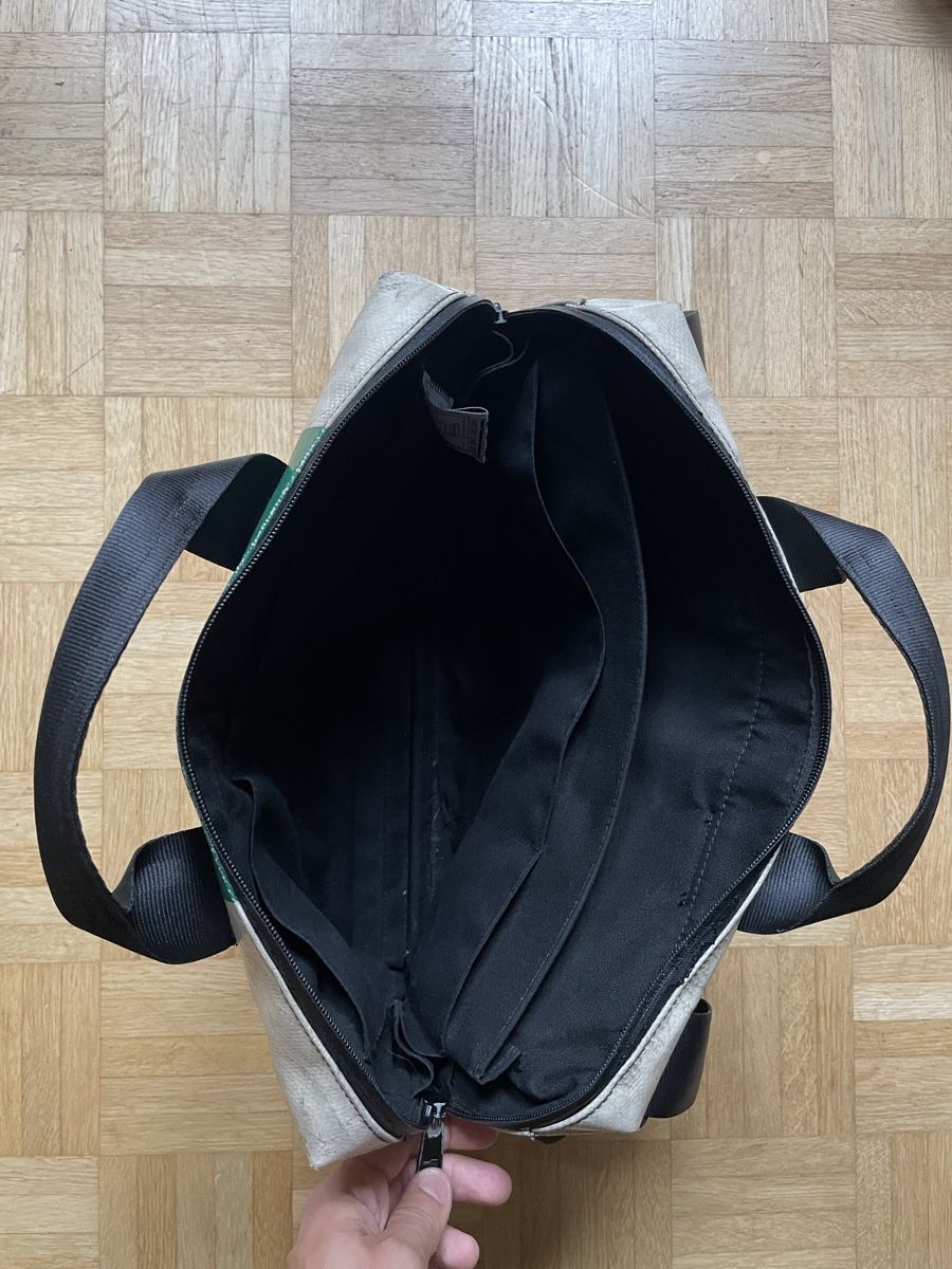 Freitag Taschen: Freitag Messenger Bag, White/Green, Used Condition – Gebraucht aus Zürich von mes_tn9g 5