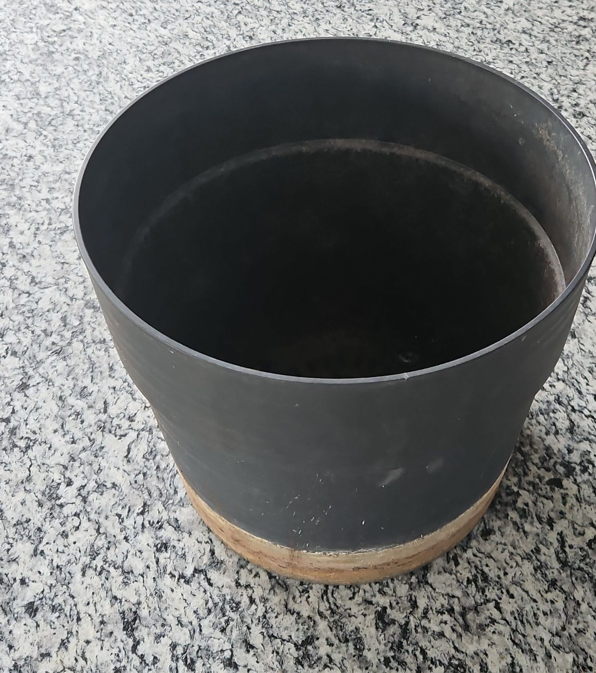 Vasi per fiori: Blumentopf schwarz ca. 25cm – Usato da Uster venduto da fa8_59rw