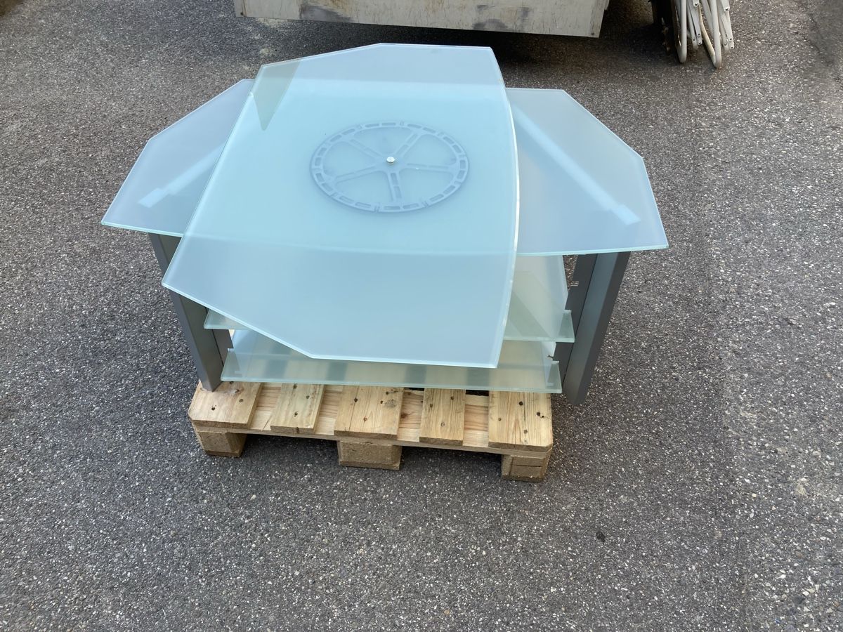 TV Möbel: TV Möbel Glas Drehbar Salon – Gebraucht aus Aarwangen von to-hirschi 1
