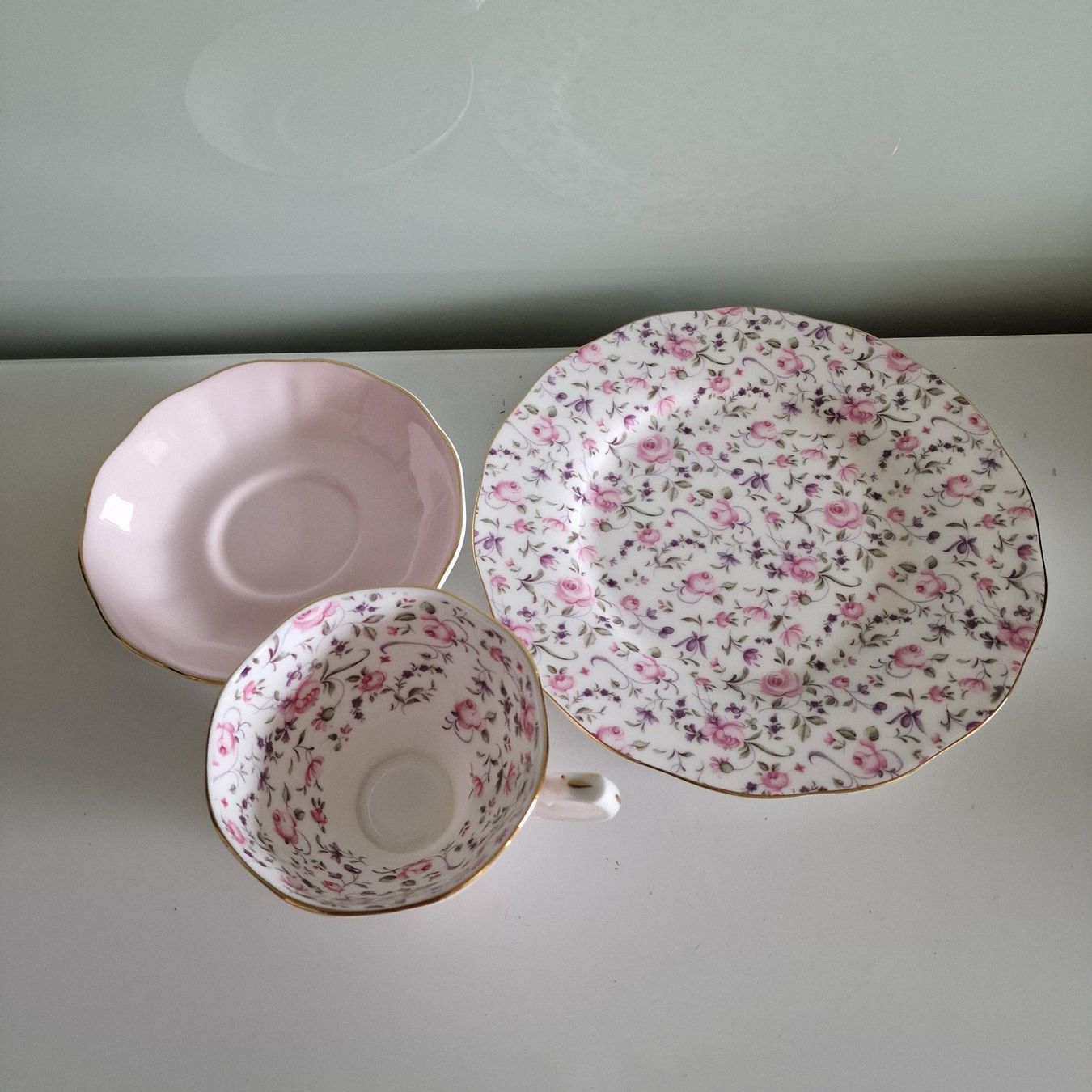 Royal Albert Tazze: Royal Albert Tee-/Kaffeetasse, rosa mit Blumenmuster und Unt – Usato da Birr venduto da sen_sy55 2
