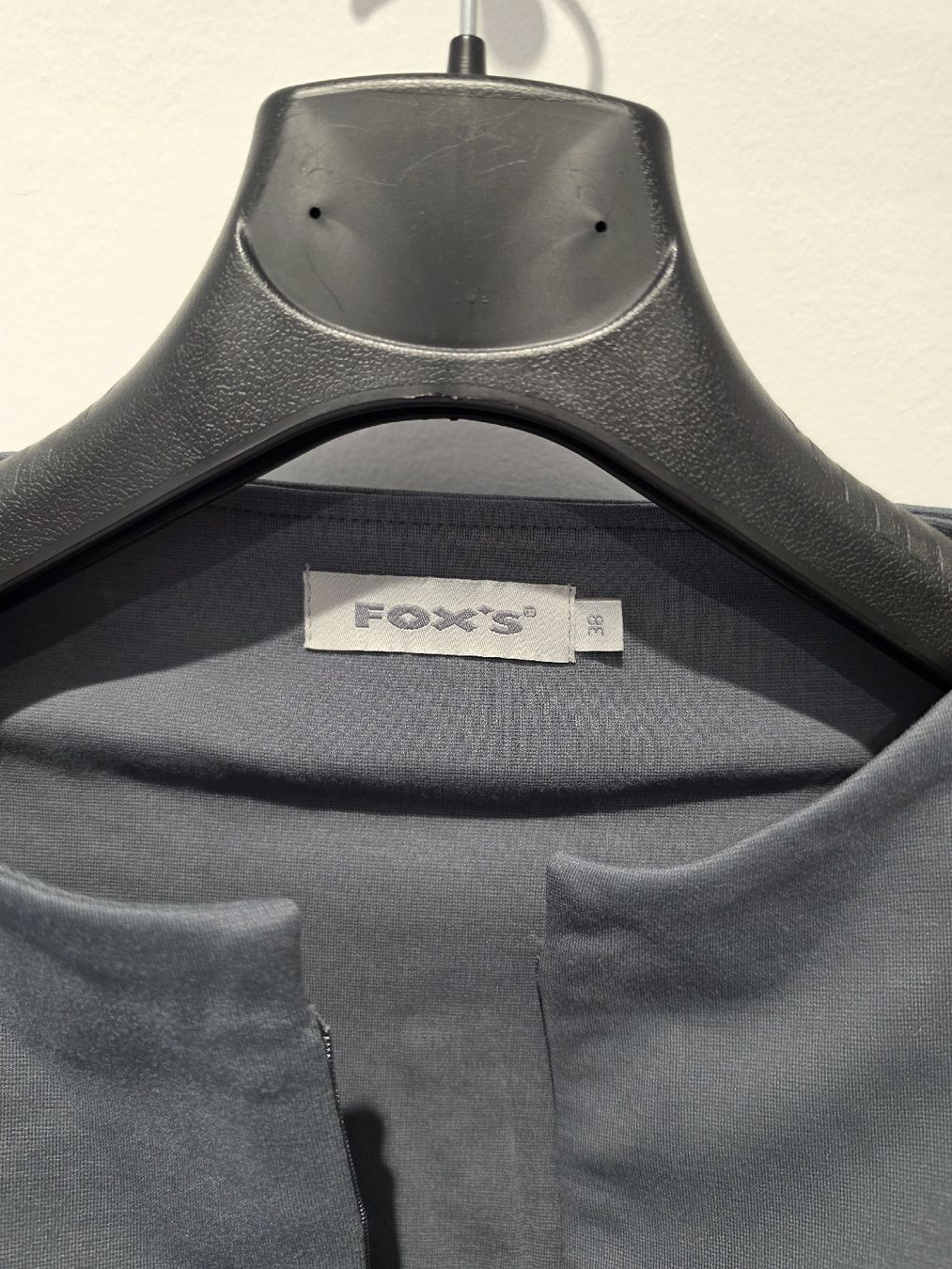 Fox Maglioni & Felpe: Pullover grau Marke FOX'S Grösse 38 neuwertig – Usato da Adligenswil venduto da FriedasWelt 1