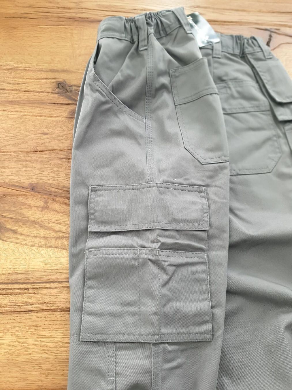 Pantaloni: Arbeitshose Gr 54 Grau (NEU) – Nuovo e nell'imballaggio originale da Vielbringen Worb venduto da Isch-0u-guet 6