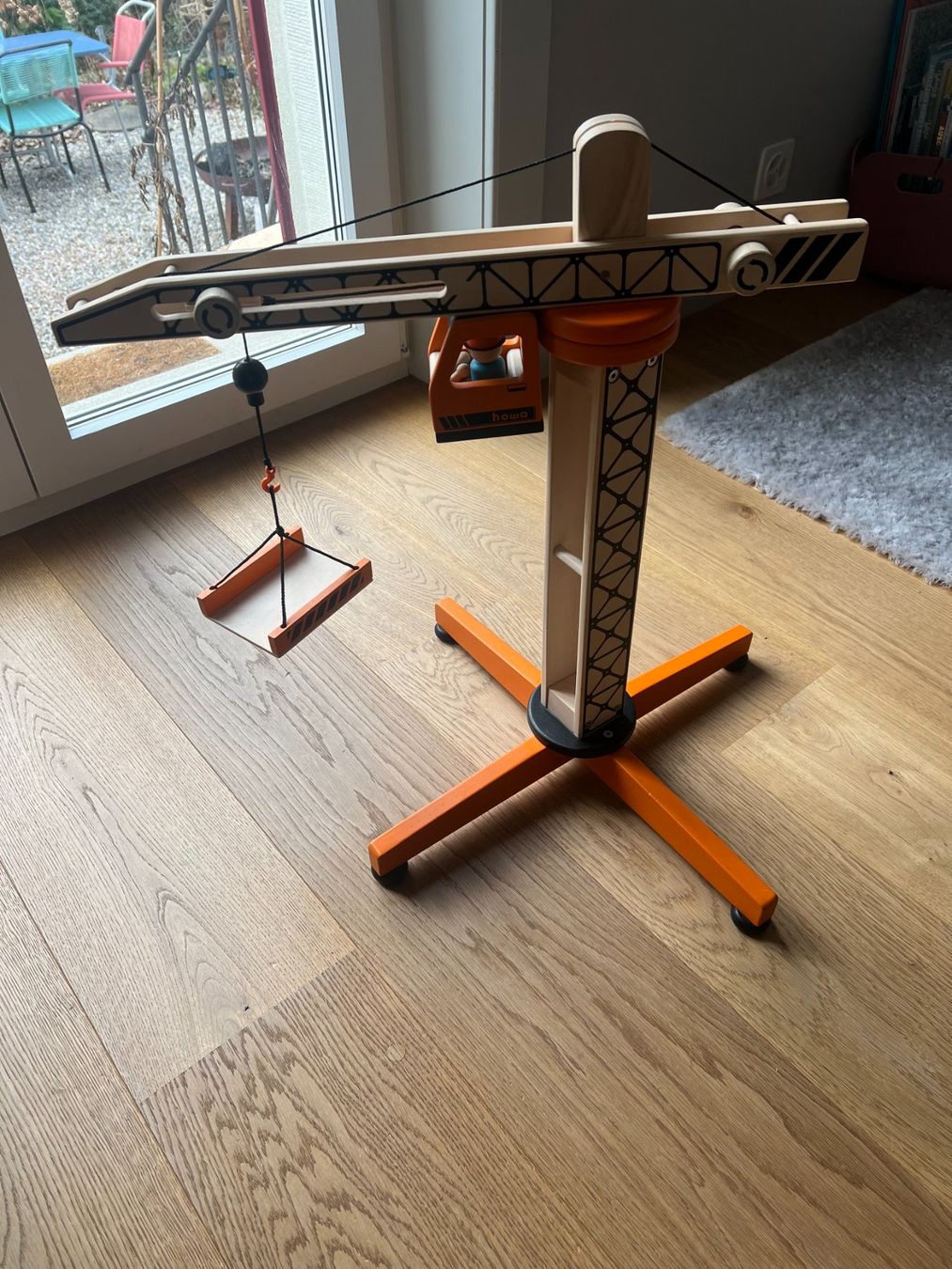 Jouets: Howa Turmdrehkran aus Holz – D'occasion à Zürich par Csto