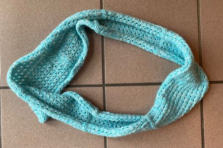 Loop Schal mit Lochmuster *NEU*