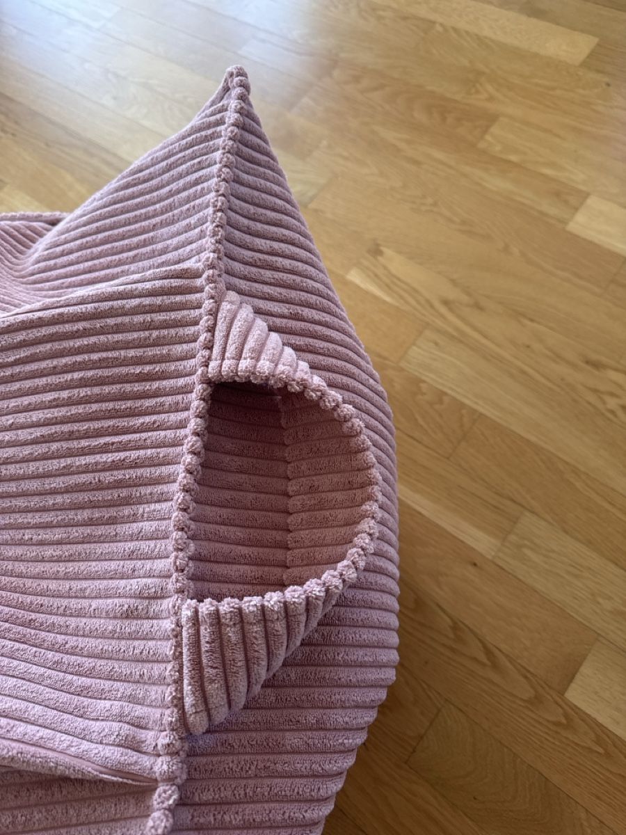 Pfister Cuscini: Kindersitzsack vom Pfister – Nuovo (secondo la descrizione) da Rickenbach SO venduto da 260_r7l9 3