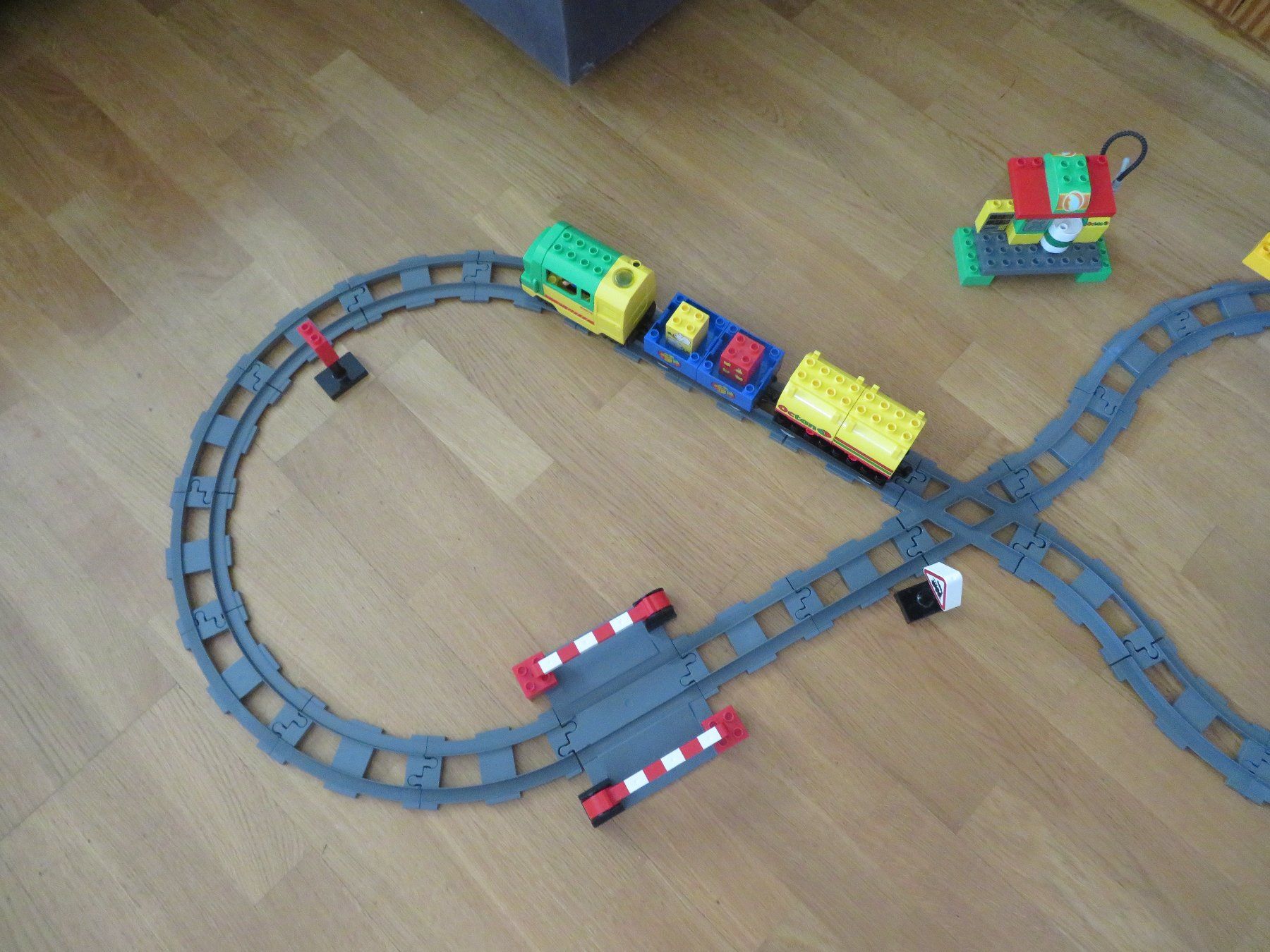 Lego Giocattoli: Lego DUPLO EISENBAHN "verladebahnhof" – Usato da Zürich venduto da piroma 6