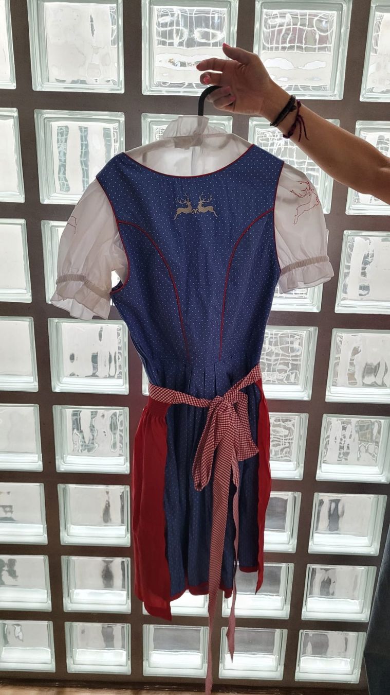 Vestiti: Dirndl mit Halskette Gr. 38 – Usato da Adliswil venduto da speed955 1