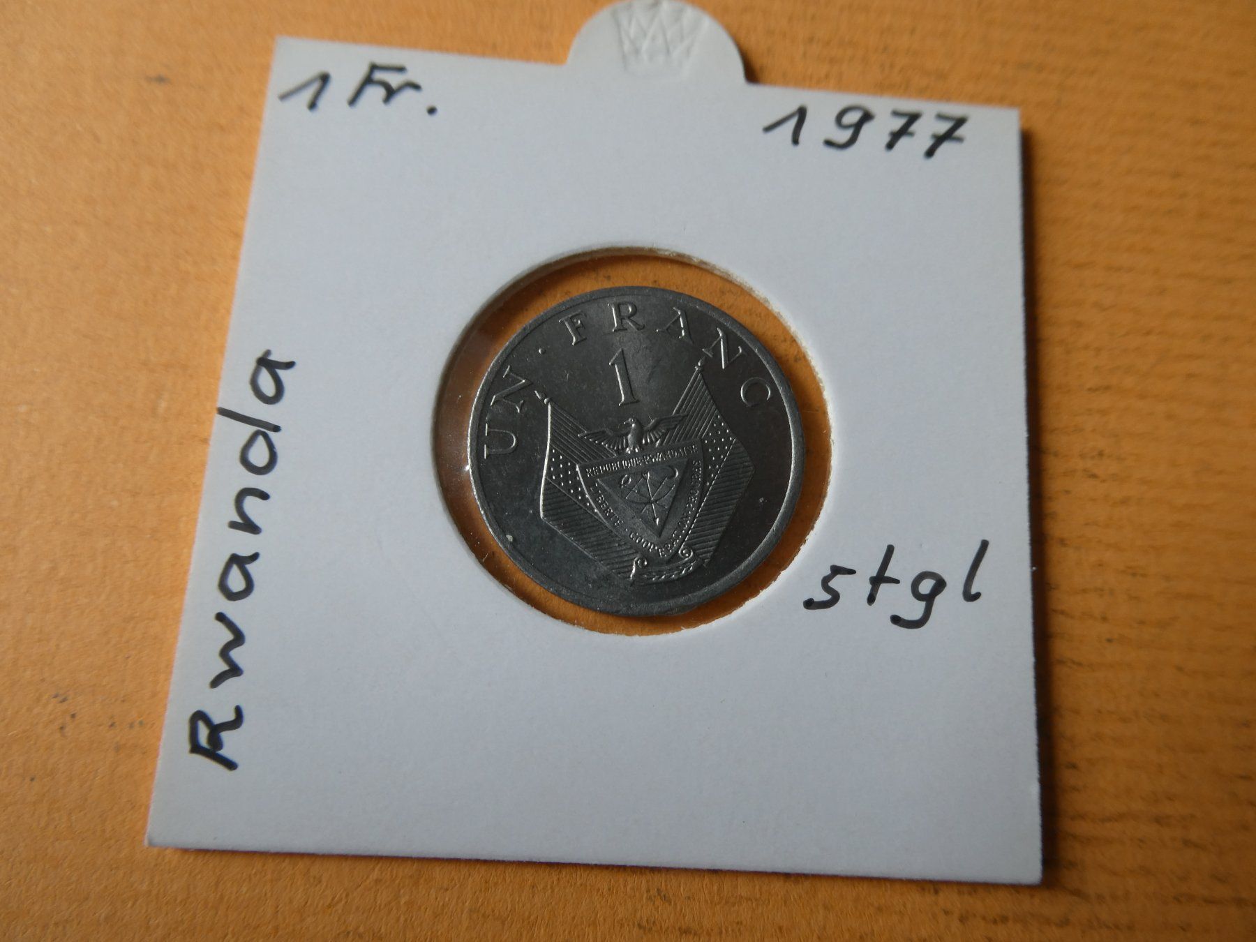 Alle Münzen: Rwanda 1977, 1 Franc    stgl. – Gebraucht aus Hinterforst von Rohusri