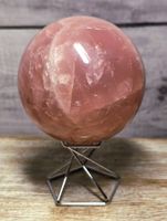 Madagaskar Rosenquarz Kugel R2 85mm 825gg