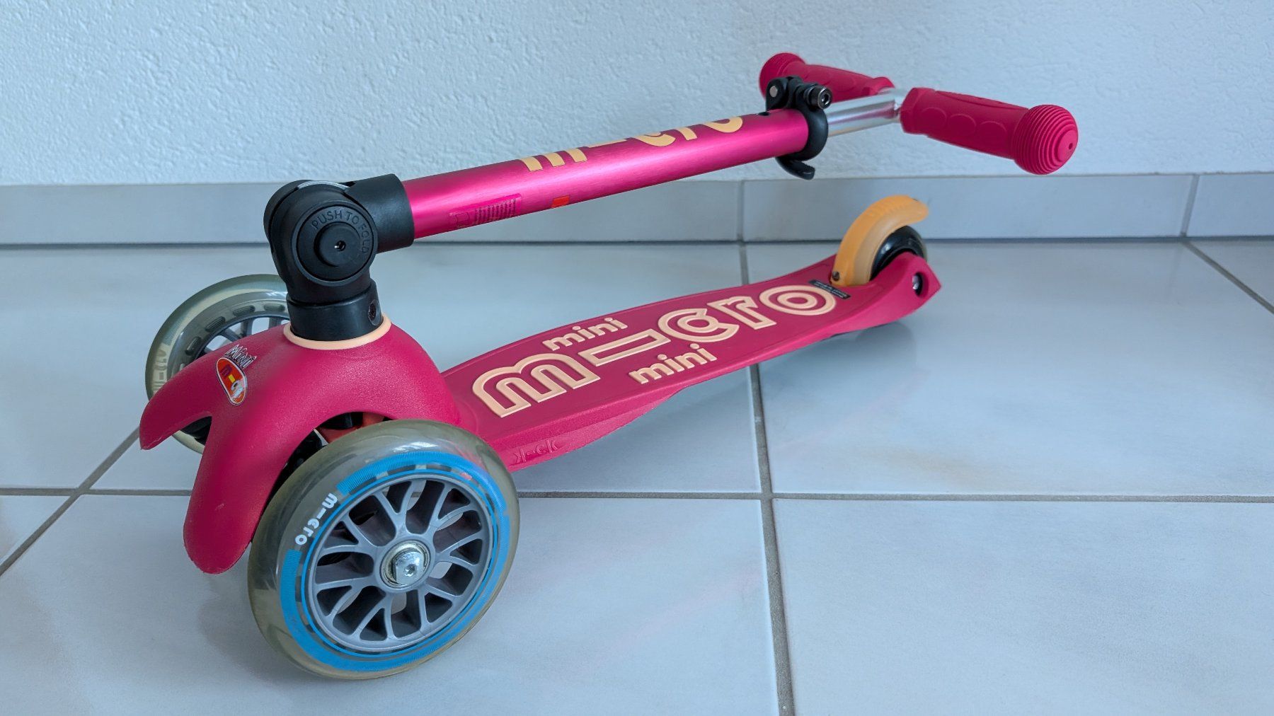 Micro Kickboard: Kickboard Micro Mini Deluxe Foldable Rot – Usato da Oberwil-Lieli venduto da meipa3000 8