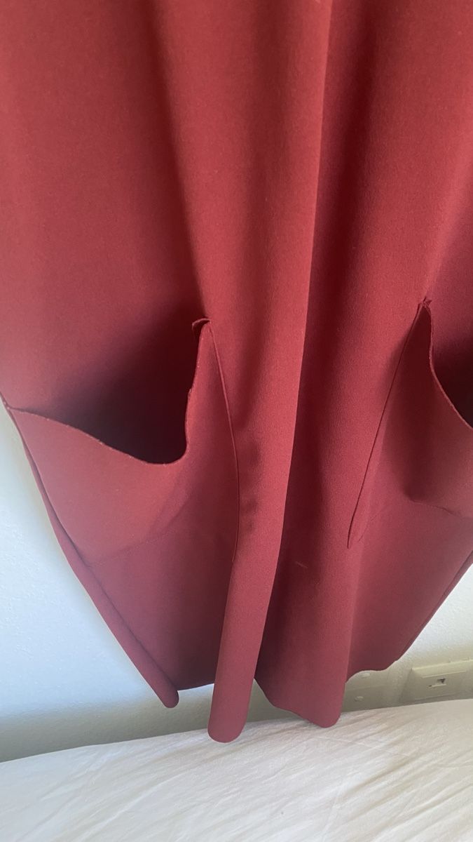 Zara Robes: Robe Zara bordeaux, Taille M – D'occasion à Biel/Bienne par ana_2427 1