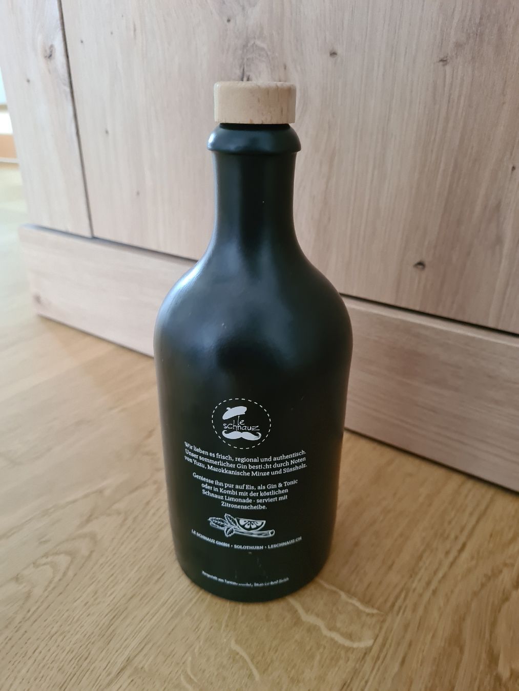 Bevande alcoliche: Schnauz Dry Gin Flasche – Nuovo (secondo la descrizione) da Horw venduto da Mirii91 1