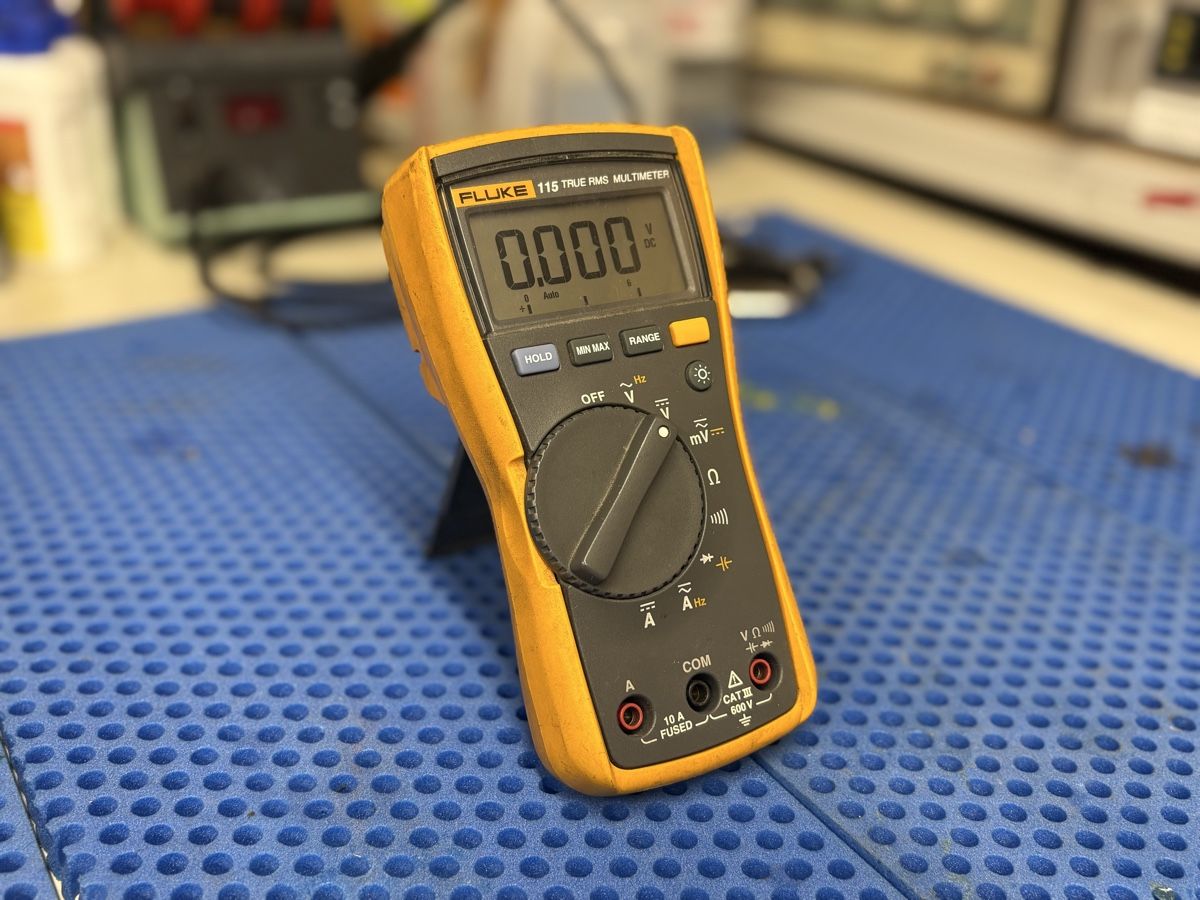 Fluke Misurare: Fluke 115 Multimeter  – Usato da Thunstetten venduto da D_aernscht