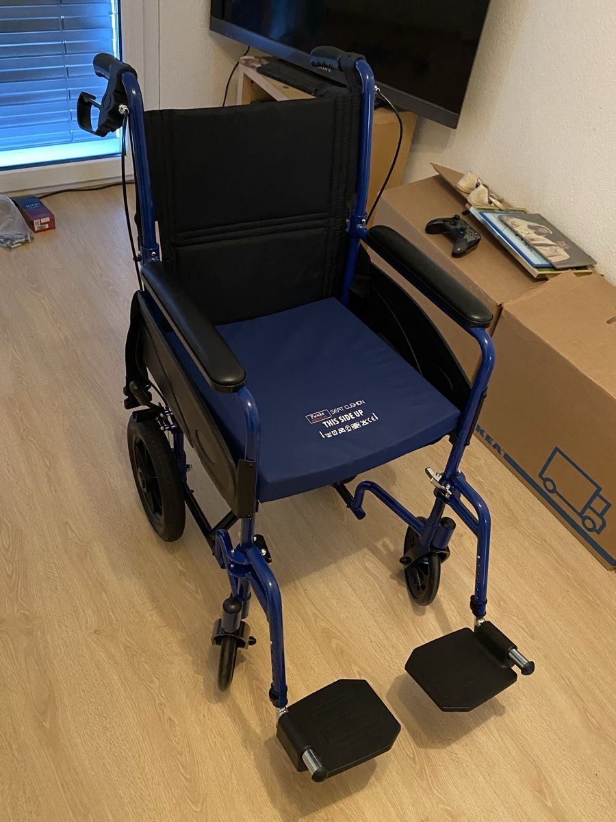 Rollstühle: Rollstuhl zu Verkaufen – Gebraucht aus Opfikon von kan_8xls 2